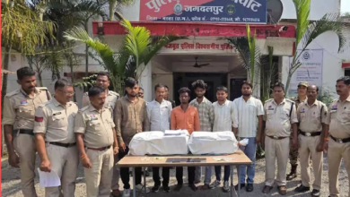 CG : धर्मशाला में छापा, 54 KG गांजा के साथ 6 लोग दबोचे गए …