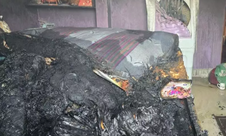 राजनांदगांव : पुलिसकर्मी के घर आगजनी, घरेलू सामान जलकर खाक ...