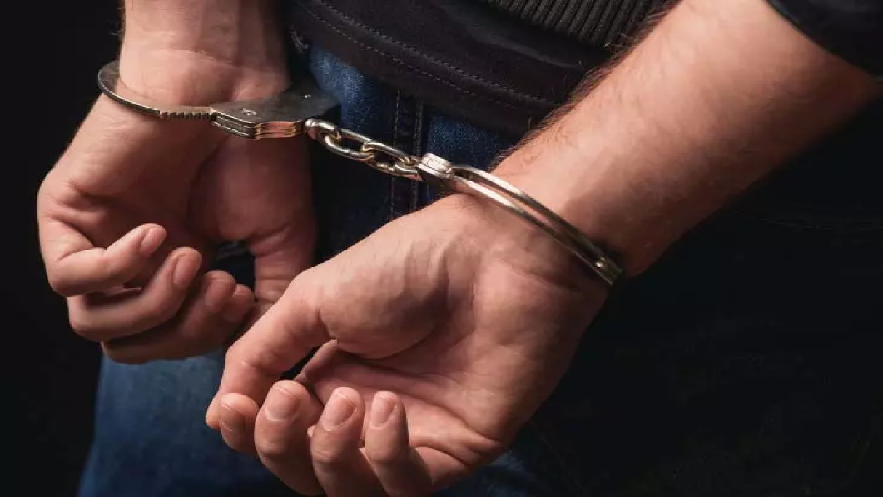 CG : एसडीएम की जांच के बाद शिक्षक गिरफ्तार, छात्रा ने की थी शिकायत ...