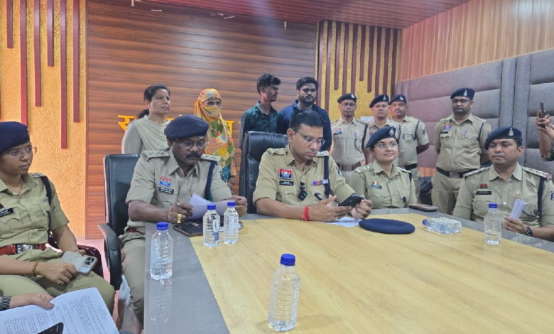 राजनांदगांव : पुलिस की बड़ी कार्रवाई 9 किलो से अधिक गांजा जब्त, 3 आरोपी गिरफ्तार …