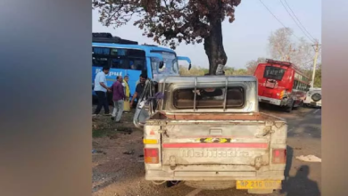 CG : तेज रफ्तार का तांडव: बेकाबू पिकअप की चपेट में आईं दो महिलाएं, घटनास्थल पर ही गई जान …