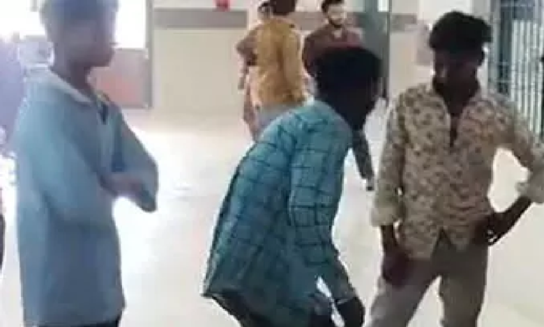 CG : पागल कुत्ता पकड़ से बाहर, तखतपुर में 16 लोगों को काट चूका है अब तक …