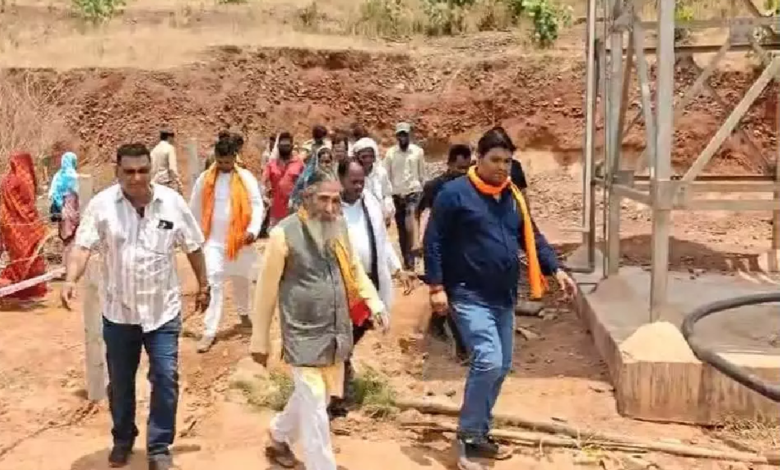 CG : लौह खदान में घटना होने पर बिफरे बीजेपी सांसद, प्रबंधन को गालियां दी …