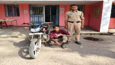 CG : चोरी की मोटरसाइकिल के साथ आरोपी गिरफ्तार, पुलिस की कार्रवाई …