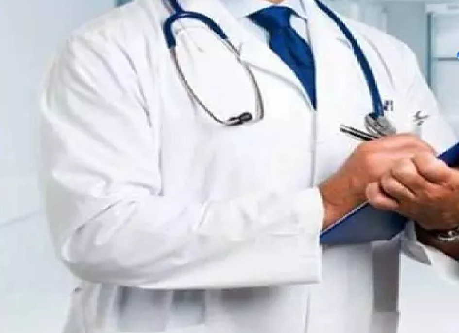 CG : सरकारी अस्पतालों में काम करने वाले डॉक्टरों को पोस्ट ग्रेजुएशन करने के नियम बदलें गए ...