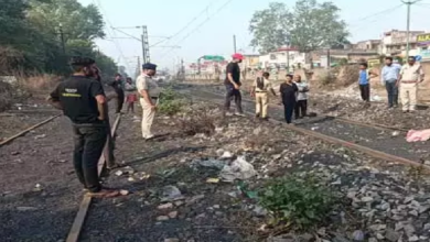 CG : मालगाड़ी के सामने कूदा युवक, पटरी में मिली लाश …