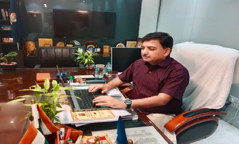 CG : जनगणना 2027 : जिले में स्व-गणना प्रक्रिया शुरू, कलेक्टर एवं एसएसपी ने किया ऑनलाइन पंजीयन …