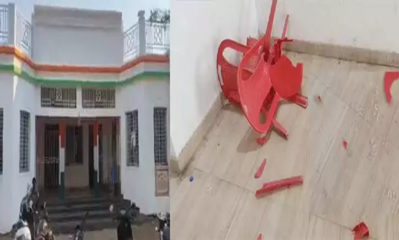 CG : पार्टी दफ्तर में कांग्रेस नेताओं के बीच मारपीट, कुर्सियां तोड़ी गई …