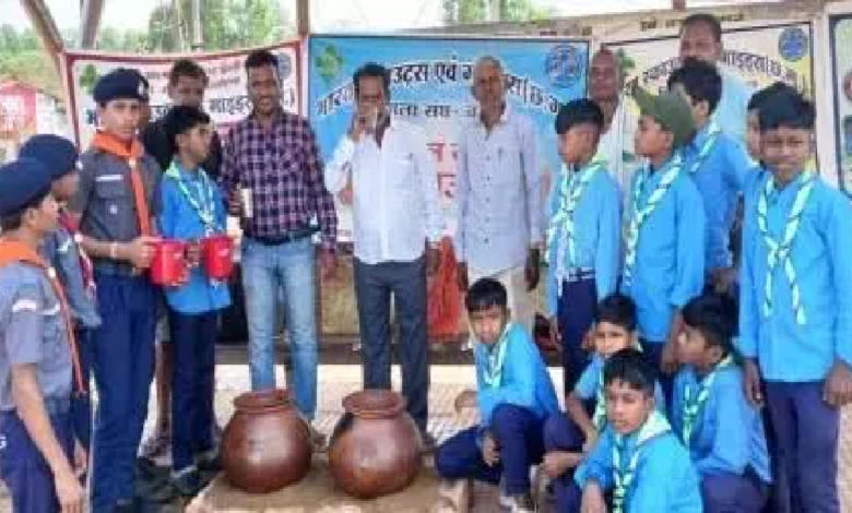 CG : बस्तर के घाटलोहंगा में सेवा का संगम: स्काउट्स-गाइड्स और NSS ने पेश की मानवता की मिसाल ...