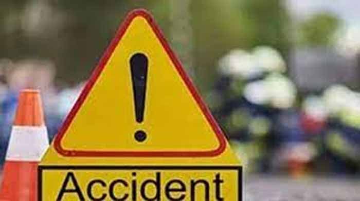 CG : बिलासपुर में कार पलटने से युवती घायल...