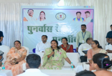 CG : हिंसा से विकास की ओर : आत्मसमर्पित महिलाओं के बीच पहुंचीं मंत्री लक्ष्मी राजवाड़े, पुनर्वास नीति को बताया नई जिंदगी की राह