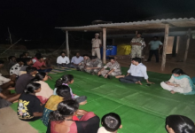 CG : रात्रिकालीन चौपाल में कलेक्टर ने सुनी ग्रामीणों की समस्याएं …